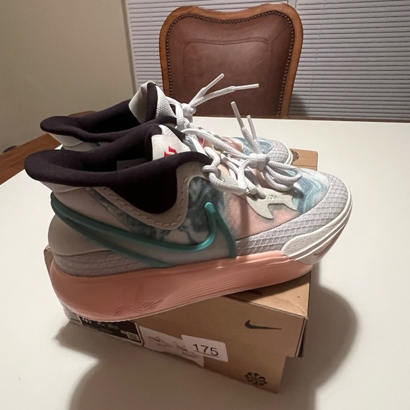 NIB Nike Kyrie 8 GO GS Chinese New Year Photon Dust DQ8076-002 Youth 4.5 Kids - Picture 11 of 14